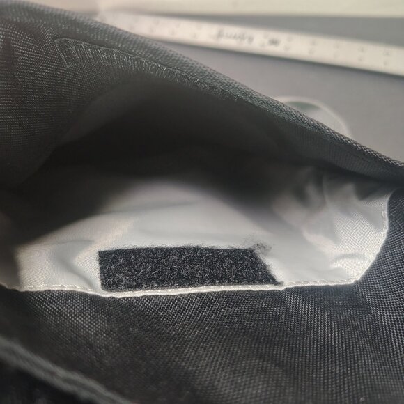 Kavu Crossbody Shoulder Bag and Matching Wallet Black Gray Travel Minimalist - Picture 8 of 10